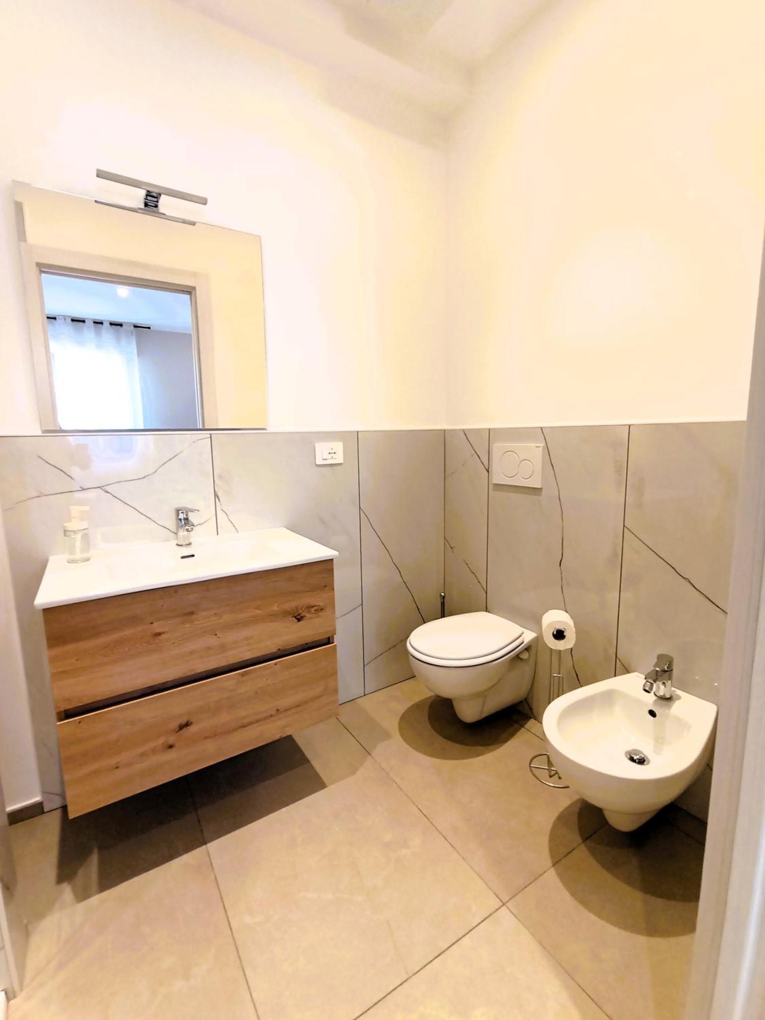 Mile Rooms Бари Экстерьер фото